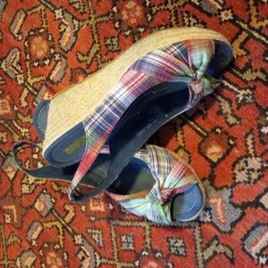 GUC - Mossimo Plaid Wedge Espadril Peep-Toe Sandles